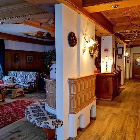 Hotel Rosalpina Рокка-П'єторе Екстер'єр фото