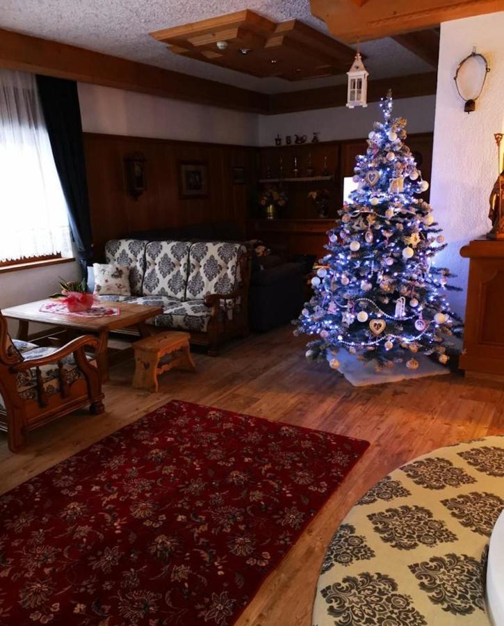 Hotel Rosalpina Рокка-П'єторе Екстер'єр фото