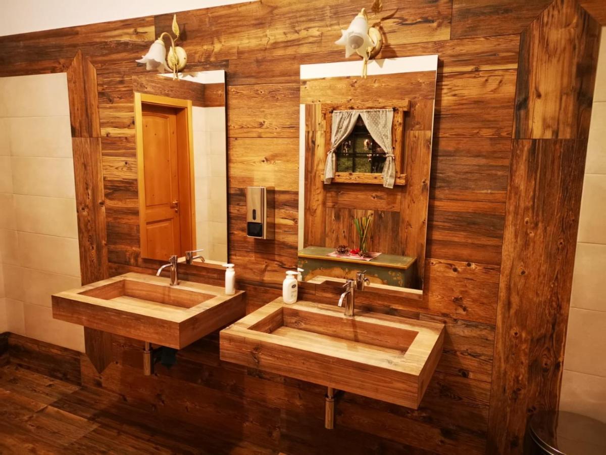 Hotel Rosalpina Рокка-П'єторе Екстер'єр фото